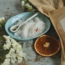 Load image into Gallery viewer, Australian Mandarin & Vanilla Bean French Apothecary Bath Soak - physical