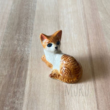 Load image into Gallery viewer, Handmade Ceramic CAT - Sitting 4.5 x 3.5 x 3cm - Decor
