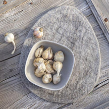 Load image into Gallery viewer, MUSKHANE PEBBLE PLACE MAT Large - FELT ITEM