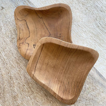 Load image into Gallery viewer, LITTLE TEAK PLATE - physical