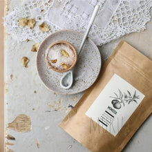 Load image into Gallery viewer, Australian Mandarin &amp; Vanilla Bean French Apothecary Bath Soak - 250gm sachet - physical
