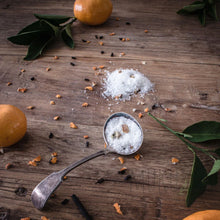 Load image into Gallery viewer, Australian Mandarin &amp; Vanilla Bean French Apothecary Bath Soak - physical
