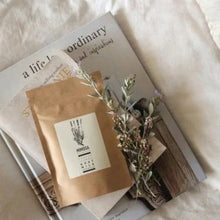 Load image into Gallery viewer, French Lavender &amp; Oat Milk French Apothecary Bath Soak - 125gm sachet - physical
