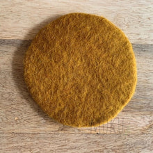 Load image into Gallery viewer, MUSKHANE PLACE MAT SMALL - GOLD - FELT ITEM
