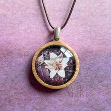 Load image into Gallery viewer, SASSAFRAS FLOWER PENDANT - LADIES APPAREL
